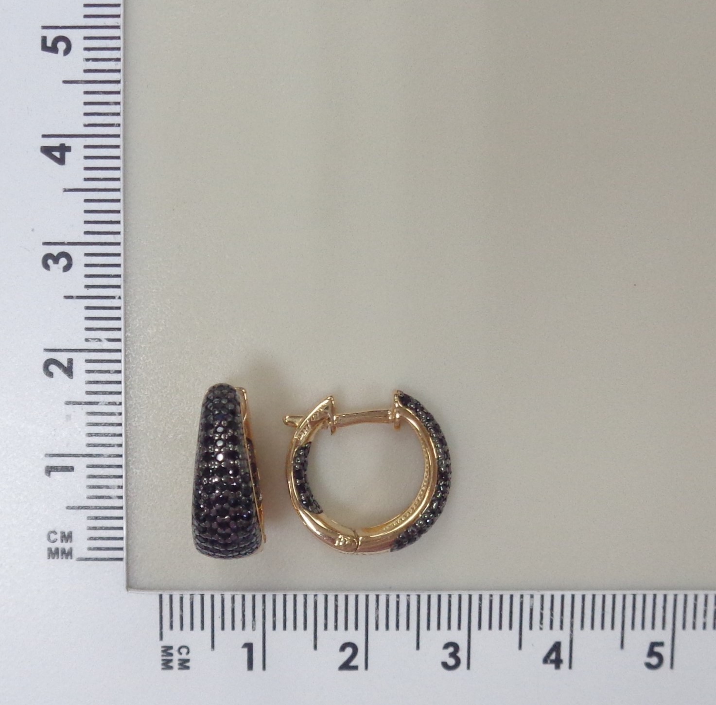 Серебряные серьги-конго со шпинелью